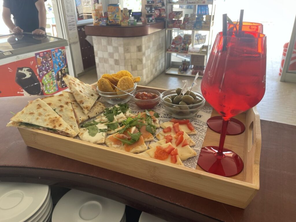 ...Godetevi un bell'aperitivo